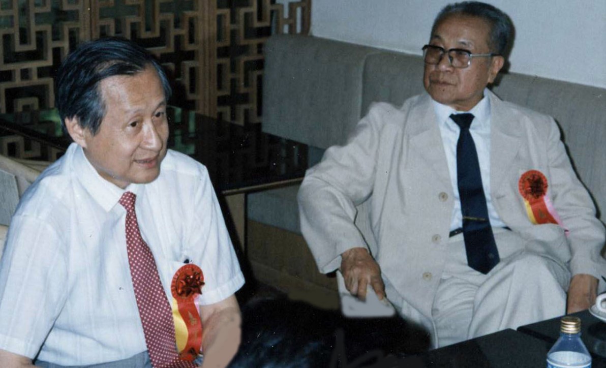 中國經(jīng)濟(jì)體制改革基金會高尚全：追思安志文同志