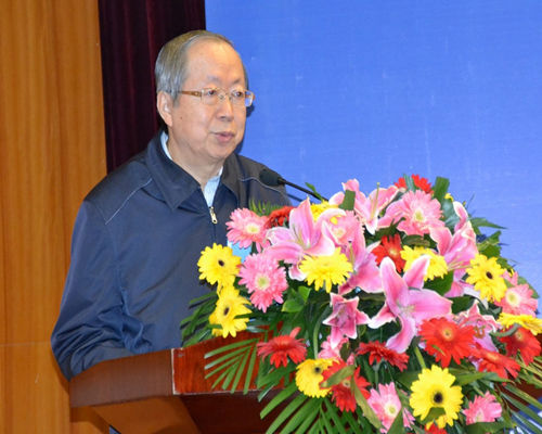 中國經(jīng)濟(jì)體制改革基金會彭森:當(dāng)前宏觀形勢和面臨任務(wù)